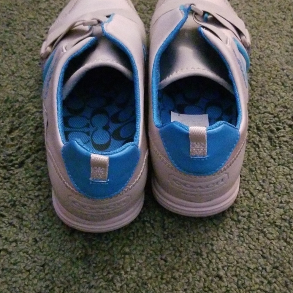 Shoes - Picture 3 of 3